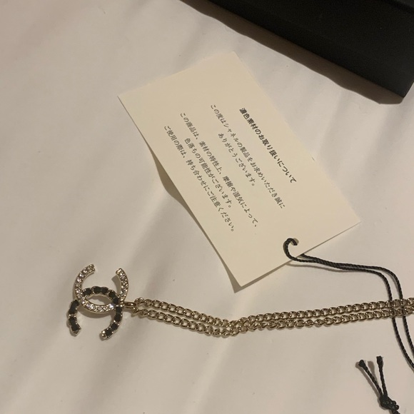 Chanel authentic rare sold out Gold and Black Pendant Necklace this season - Picture 6 of 17